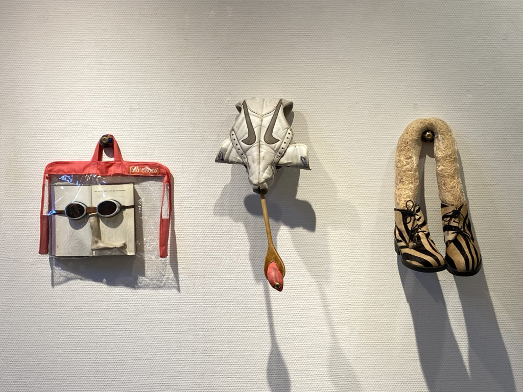 aus zuhause wandgarderobe